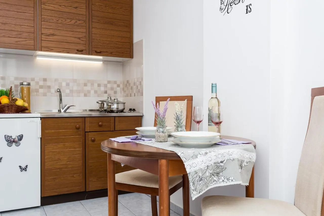 Apartments Anna I Baska